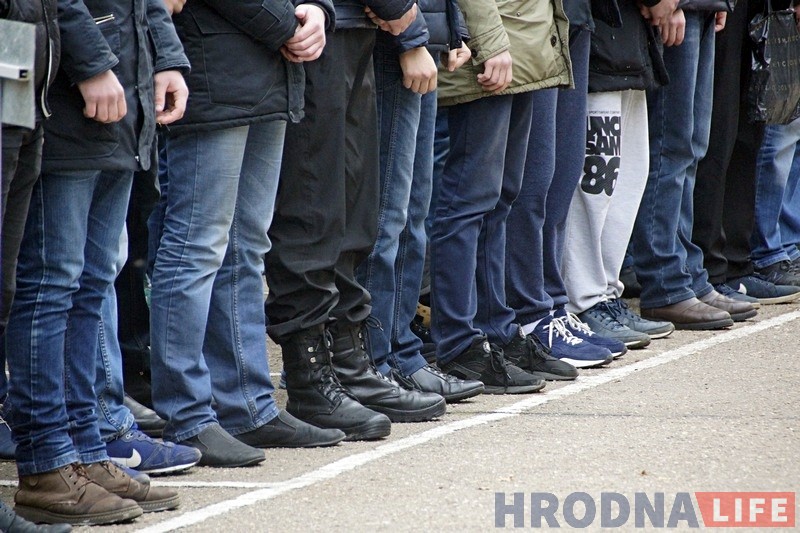 Восеньскі прызыў: служыць пайшлі гродзенцы ад 18 да 26 гадоў Восеньскі прызыў: служыць пайшлі гродзенцы ад 18 да 26 гадоў