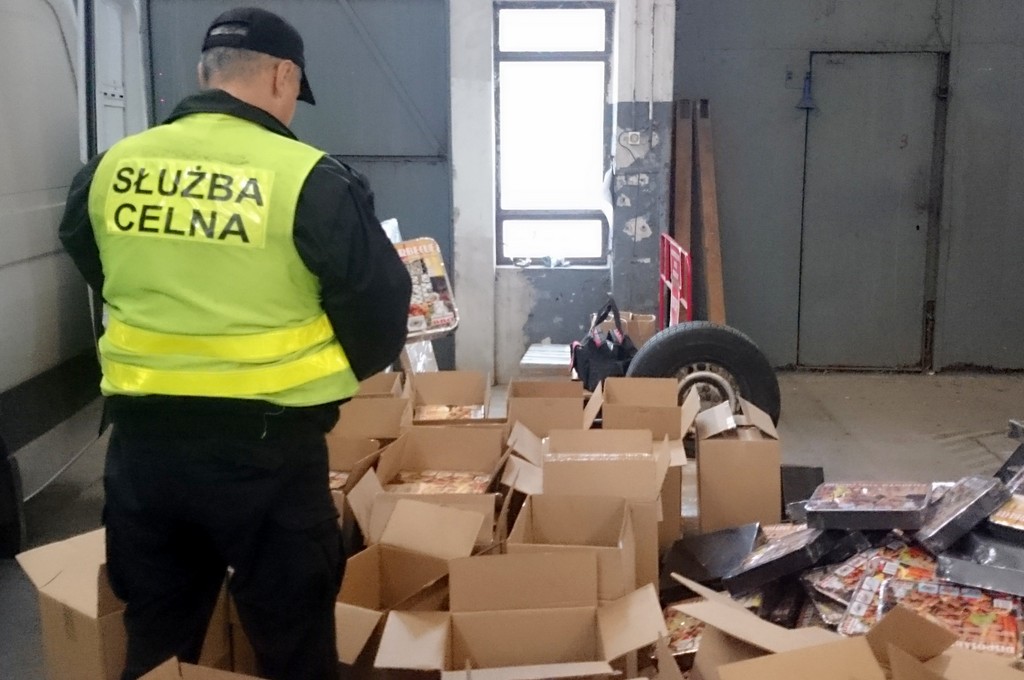 Польскія мытнікі затрымалі ў Аўгустове беларускія цыгарэты-грыль Польскія мытнікі затрымалі ў Аўгустове беларускія цыгарэты-грыль