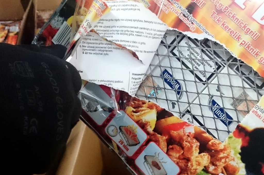 Польскія мытнікі затрымалі ў Аўгустове беларускія цыгарэты-грыль Польскія мытнікі затрымалі ў Аўгустове беларускія цыгарэты-грыль