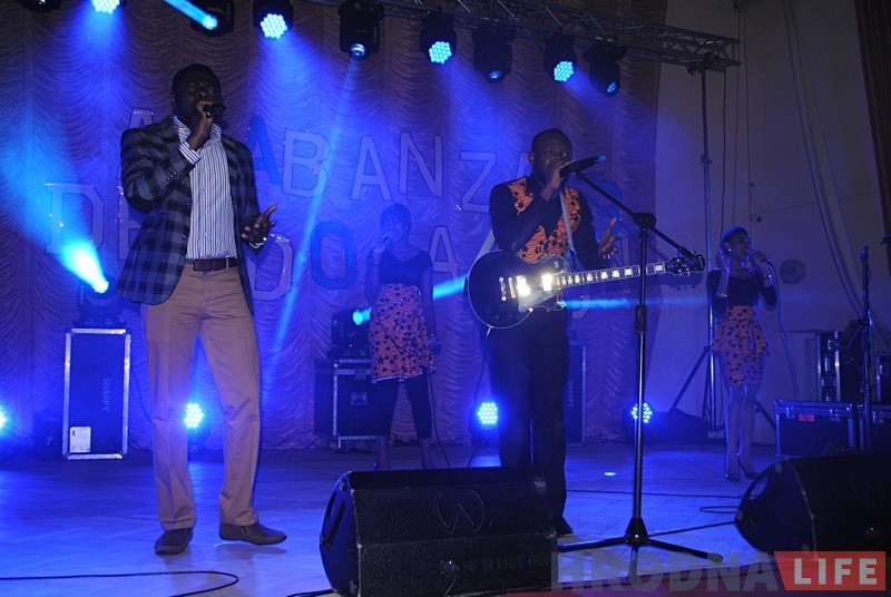 Афрыканскія студэнты з усёй Беларусі сабраліся ў Гродне разам праслаўляць Бога Афрыканскія студэнты з усёй Беларусі сабраліся ў Гродне разам праслаўляць Бога