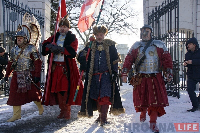 Шэсце ў гонар Стэфана Баторыя прайшло ад замку да Фарнага касцёла Шэсце ў гонар Стэфана Баторыя прайшло ад замку да Фарнага касцёла