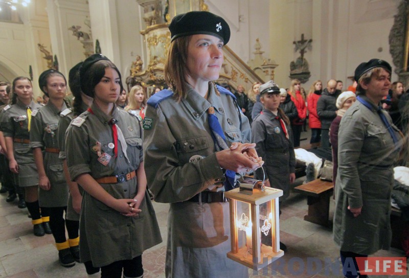 Харцэры даставілі Бэтлеемскі агонь у Гродна Харцэры даставілі Бэтлеемскі агонь у Гродна