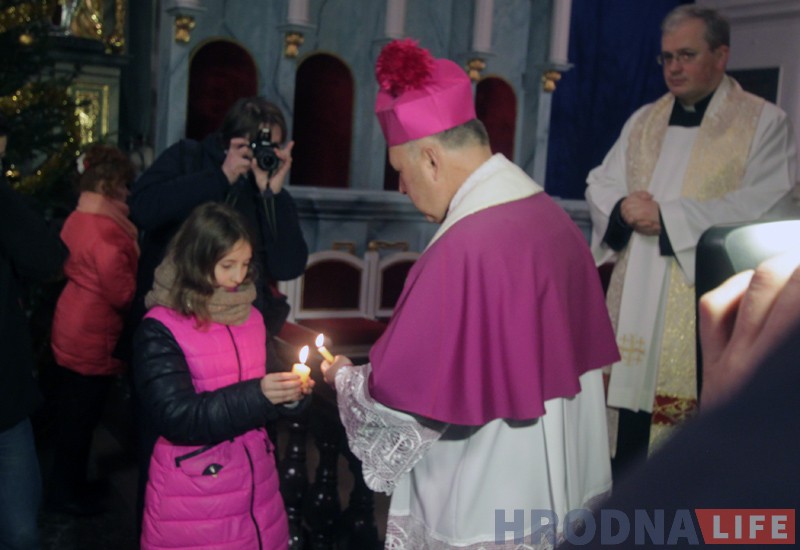 Харцэры даставілі Бэтлеемскі агонь у Гродна Харцэры даставілі Бэтлеемскі агонь у Гродна