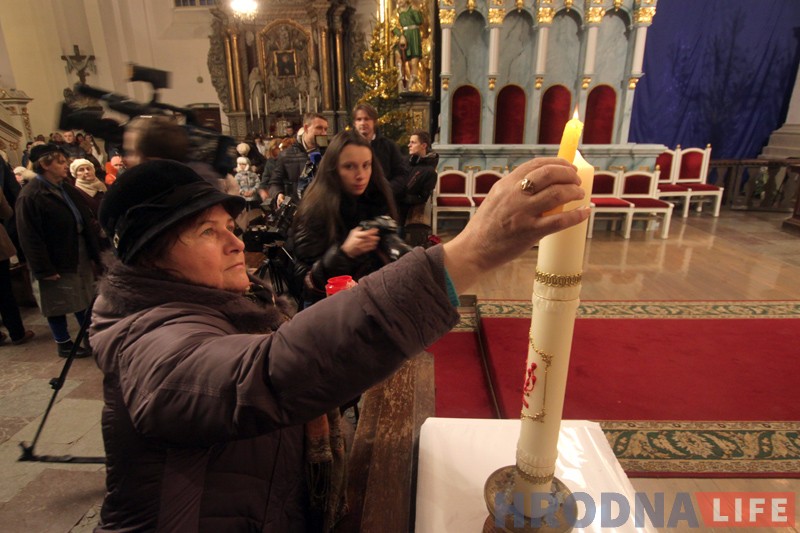 Харцэры даставілі Бэтлеемскі агонь у Гродна Харцэры даставілі Бэтлеемскі агонь у Гродна