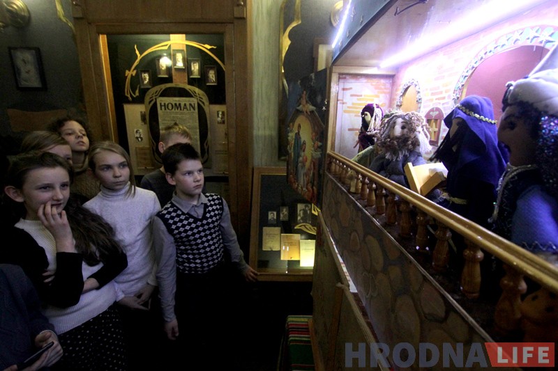 125 гадоў Багдановічу: у гродзенскім музеі паэта прачыталі «Пагоню» на сямі мовах 125 гадоў Багдановічу: у гродзенскім музеі паэта прачыталі «Пагоню» на сямі мовах