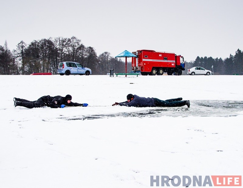Гродзенскія ратавальнікі атрымалі для барацьбы з зімовым бездарожжам снегаход Гродзенскія ратавальнікі атрымалі для барацьбы з зімовым бездарожжам снегаход
