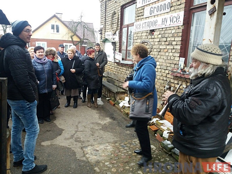 Вялiкая група бязвізавых турыстаў наведала музей Януша Парулiса Вялiкая група бязвізавых турыстаў наведала музей Януша Парулiса