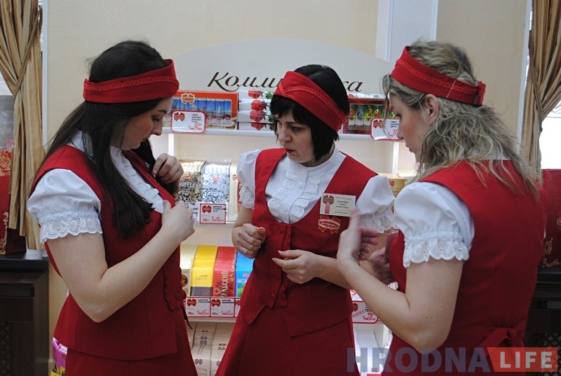 У цэнтры Гродна адкрылася фірмовая крама і шакаладны бар "Камунарка" У цэнтры Гродна адкрылася фірмовая крама і шакаладны бар "Камунарка"