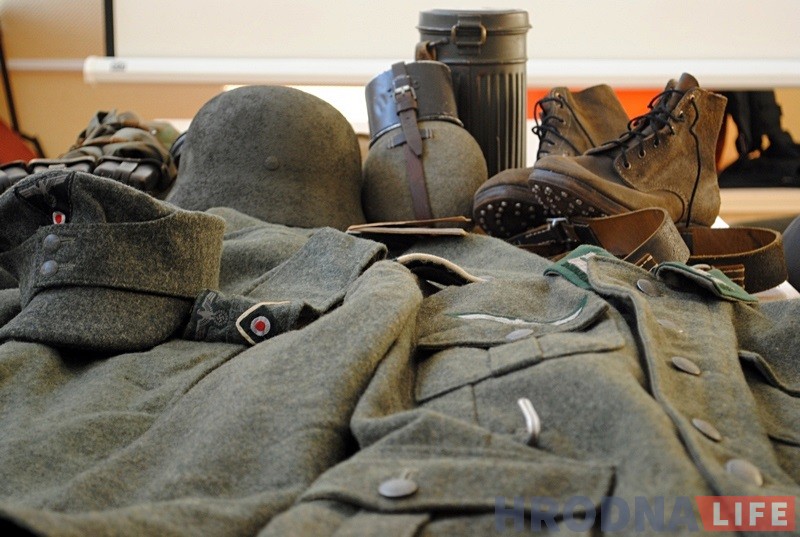 Цікавіўся вайной з дзяцінства: як гродзенскі эстонец Эдуард стаў салдатам Вермахта Хельмутам Шмідтам Цікавіўся вайной з дзяцінства: як гродзенскі эстонец Эдуард стаў салдатам Вермахта Хельмутам Шмідтам