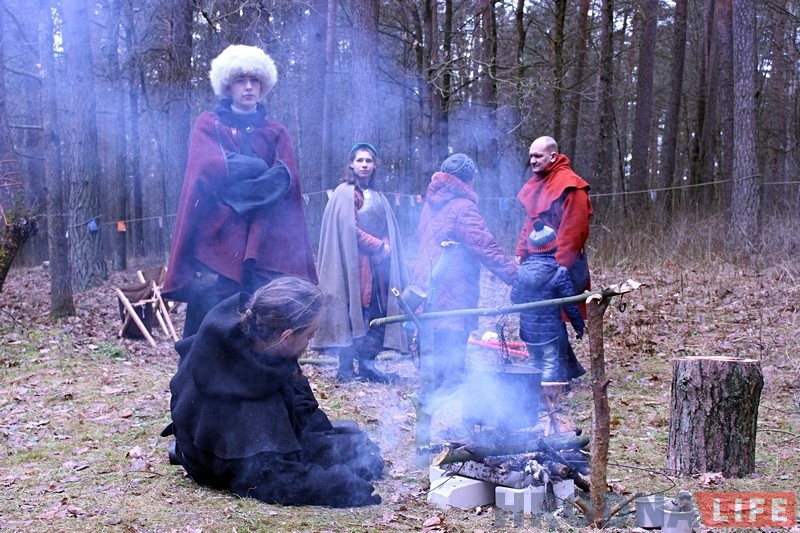 Фотарэпартаж: У Пышках адзначылі масленіцу масавымі гуляннямі Фотарэпартаж: У Пышках адзначылі масленіцу масавымі гуляннямі