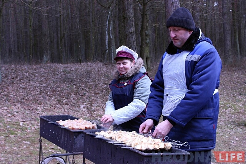 Фотарэпартаж: У Пышках адзначылі масленіцу масавымі гуляннямі Фотарэпартаж: У Пышках адзначылі масленіцу масавымі гуляннямі