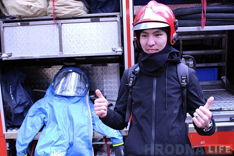 Фотарэпартаж: У Пышках адзначылі масленіцу масавымі гуляннямі Фотарэпартаж: У Пышках адзначылі масленіцу масавымі гуляннямі