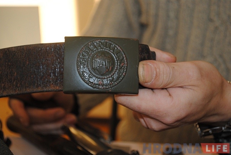 Цікавіўся вайной з дзяцінства: як гродзенскі эстонец Эдуард стаў салдатам Вермахта Хельмутам Шмідтам Цікавіўся вайной з дзяцінства: як гродзенскі эстонец Эдуард стаў салдатам Вермахта Хельмутам Шмідтам