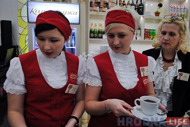 У цэнтры Гродна адкрылася фірмовая крама і шакаладны бар "Камунарка" У цэнтры Гродна адкрылася фірмовая крама і шакаладны бар "Камунарка"