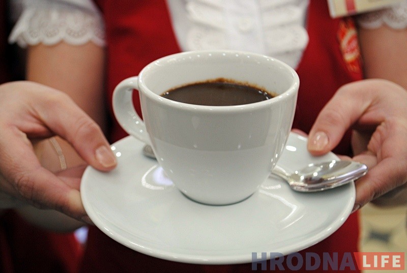 У цэнтры Гродна адкрылася фірмовая крама і шакаладны бар "Камунарка" У цэнтры Гродна адкрылася фірмовая крама і шакаладны бар "Камунарка"