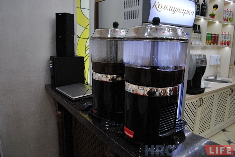 У цэнтры Гродна адкрылася фірмовая крама і шакаладны бар "Камунарка" У цэнтры Гродна адкрылася фірмовая крама і шакаладны бар "Камунарка"