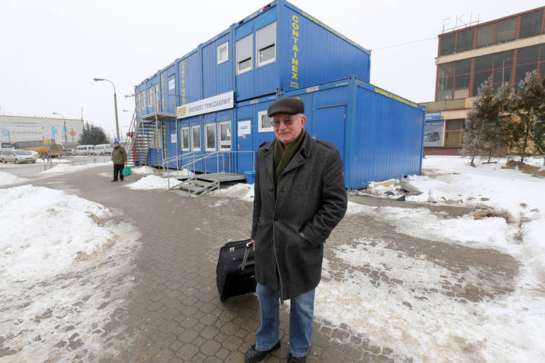 “Зялёны” актывіст у Беластоку ледзь не заблакаваў будаўніцтва новага вакзала “Зялёны” актывіст у Беластоку ледзь не заблакаваў будаўніцтва новага вакзала