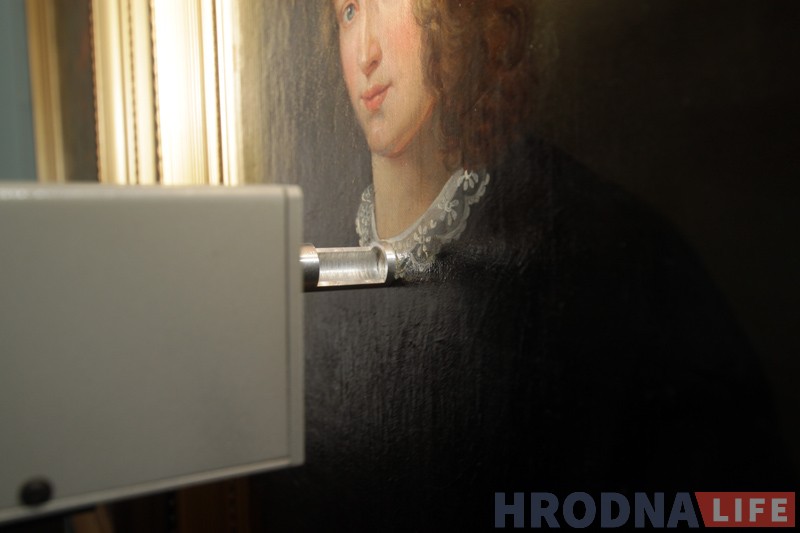 Лазерную ўстаноўку выкарысталі ў дапамогу гродзенскім музейшчыкам Лазерную ўстаноўку выкарысталі ў дапамогу гродзенскім музейшчыкам