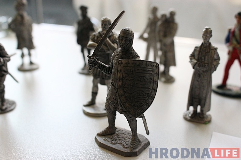 "Салдацікі - мая любоў". Гродзенскі калекцыянер расказаў пра свае цэнныя фiгуркi "Салдацікі - мая любоў". Гродзенскі калекцыянер расказаў пра свае цэнныя фiгуркi