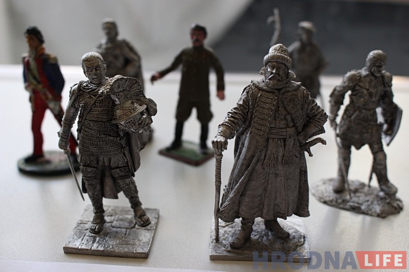 "Салдацікі - мая любоў". Гродзенскі калекцыянер расказаў пра свае цэнныя фiгуркi "Салдацікі - мая любоў". Гродзенскі калекцыянер расказаў пра свае цэнныя фiгуркi