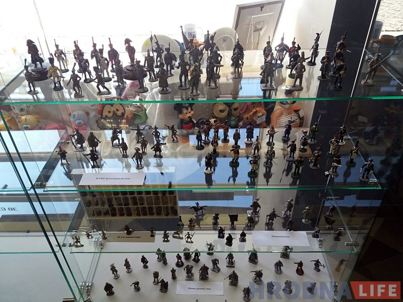 "Салдацікі - мая любоў". Гродзенскі калекцыянер расказаў пра свае цэнныя фiгуркi "Салдацікі - мая любоў". Гродзенскі калекцыянер расказаў пра свае цэнныя фiгуркi