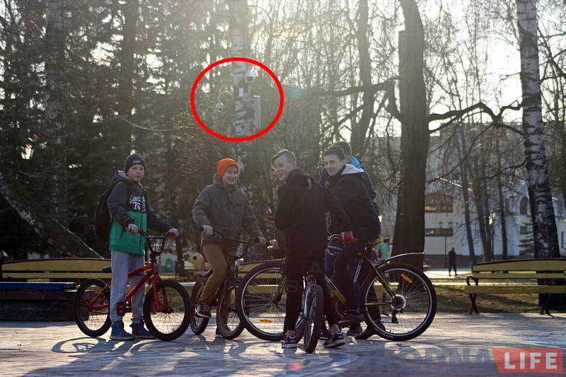 У парку Жылібера напярэдадні Маршу недармаедаў ўсталёўваюць камеры відэаназірання У парку Жылібера напярэдадні Маршу недармаедаў ўсталёўваюць камеры відэаназірання