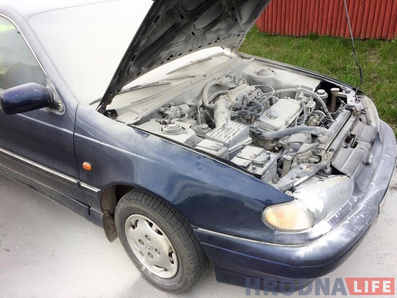 На Таўлая падчас руху загарэлася машына: тушылі неабыякавыя аўтамабілісты На Таўлая падчас руху загарэлася машына: тушылі неабыякавыя аўтамабілісты