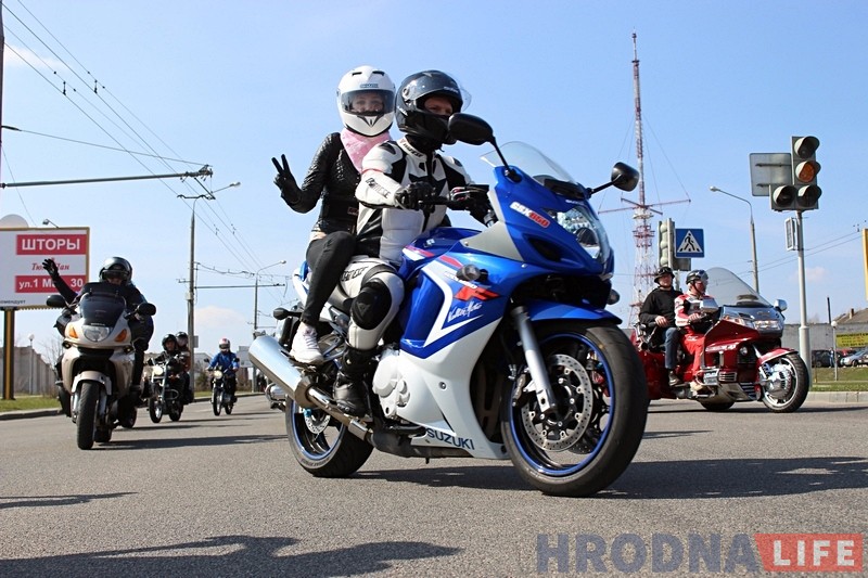 "Каб адкаталі ўвесь сезон у задавальненне". Сотні байкераў адкрылі новы мотасезон у Гродне "Каб адкаталі ўвесь сезон у задавальненне". Сотні байкераў адкрылі новы мотасезон у Гродне
