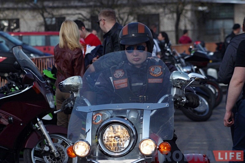 "Каб адкаталі ўвесь сезон у задавальненне". Сотні байкераў адкрылі новы мотасезон у Гродне "Каб адкаталі ўвесь сезон у задавальненне". Сотні байкераў адкрылі новы мотасезон у Гродне