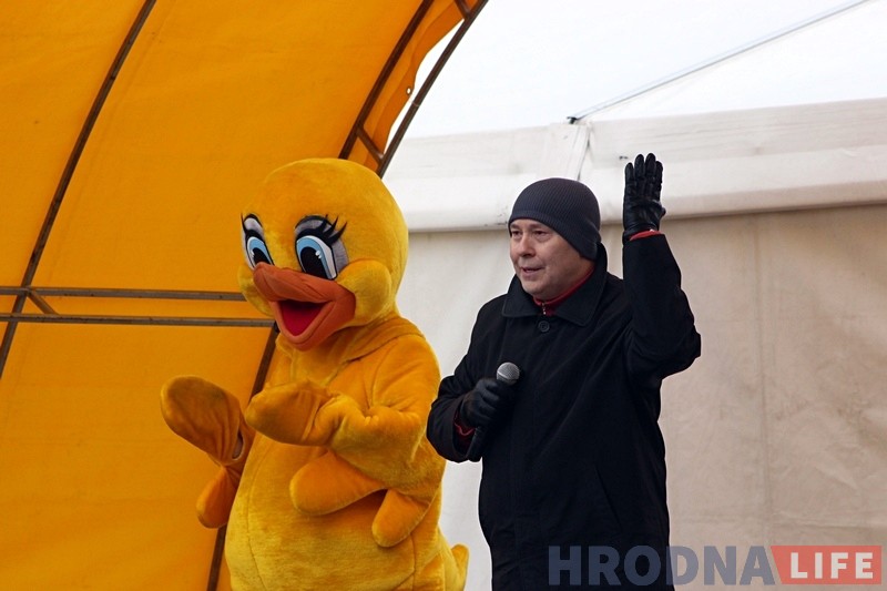 Аляксандр Саладуха на Савецкай плошчы адкрыў буйную выставу-кірмаш "КРЯК" Аляксандр Саладуха на Савецкай плошчы адкрыў буйную выставу-кірмаш "КРЯК"