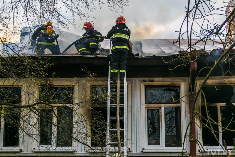Агонь супраць спадчыны: як Гродзеншчына страчвае ў пажарах каштоўнасць за каштоўнасцю