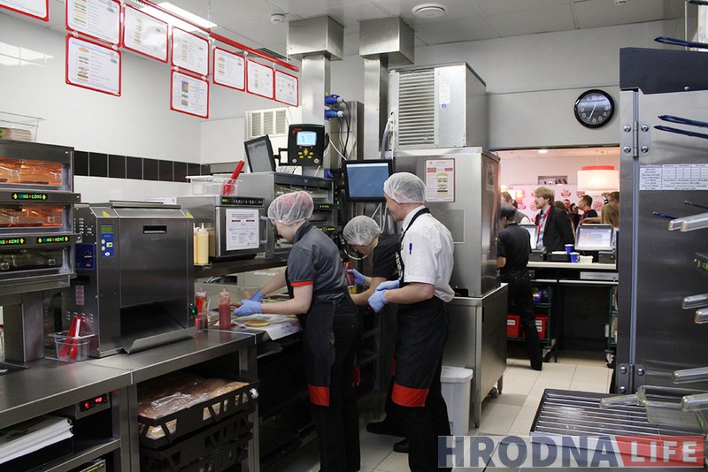 Першы, але не апошні. У Гродне ўрачыста адкрылі Burger King Першы, але не апошні. У Гродне ўрачыста адкрылі Burger King