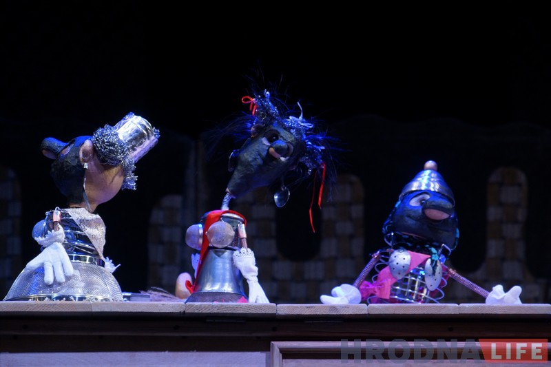 Як мужык цара “обмакулил, омманул” раскажуць “па-архангельску” ў Тэатры лялек