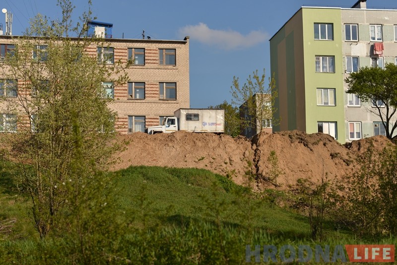 "Сёння сабака, а заўтра дзіця?" На Фолюшы ў адкрытым калодзежы патанула хатняя жывёла "Сёння сабака, а заўтра дзіця?" На Фолюшы ў адкрытым калодзежы патанула хатняя жывёла