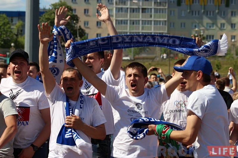 Брэсцкае "Дынама" ў Гродне стала ўладальнікам Кубка Беларусі Брэсцкае "Дынама" ў Гродне стала ўладальнікам Кубка Беларусі