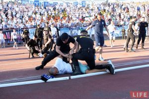 Брэсцкае "Дынама" ў Гродне стала ўладальнікам Кубка Беларусі Брэсцкае "Дынама" ў Гродне стала ўладальнікам Кубка Беларусі