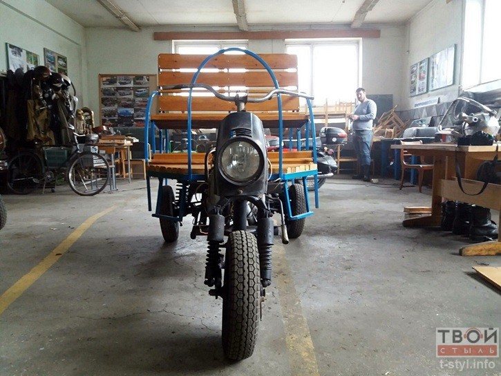 Аўтарэтраклуб "Вінтаж" прадставіў гродзенцам уласныя рыкшы Аўтарэтраклуб "Вінтаж" прадставіў гродзенцам уласныя рыкшы