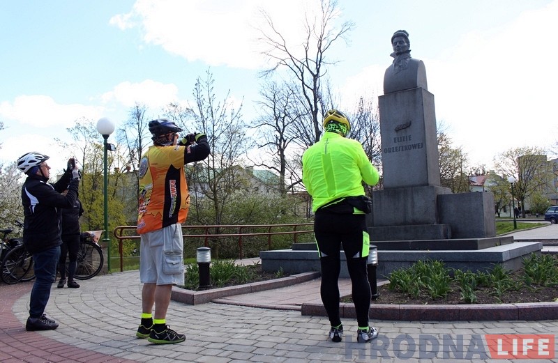 Польскія велатурысты ў бязвізавым Гродне: "Людзі ветлівыя і горад прыгожы, але для велааматараў непрыстасаваны"