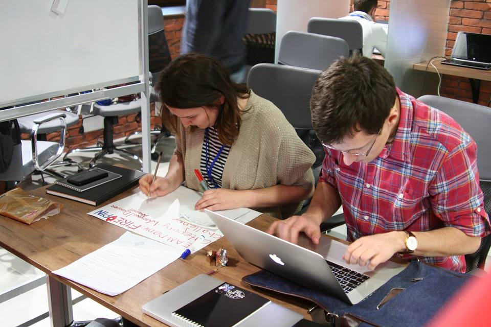 У хакатоне NASA ў Гродне перамог праект кіравання сонечнымі батарэямі на дахах У хакатоне NASA ў Гродне перамог праект кіравання сонечнымі батарэямі на дахах