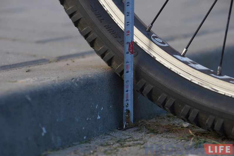 На ровары ездзіць балюча: “Антыбар’ер” праверыў Альшанку на даступнасць На ровары ездзіць балюча: “Антыбар’ер” праверыў Альшанку на даступнасць