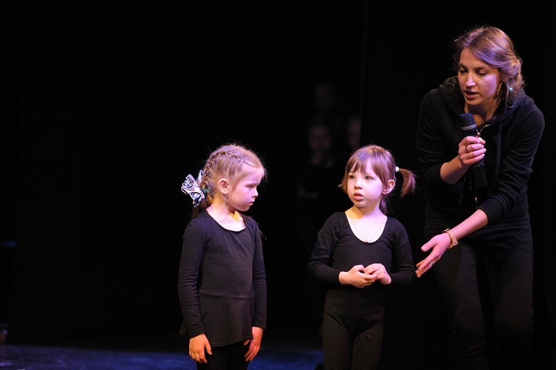 Тэатр і танцы навучылі быць такімі як ёсць: “Рампа-па” і “Свабодная студыя” паказалі вынікі года на справаздачным канцэрце