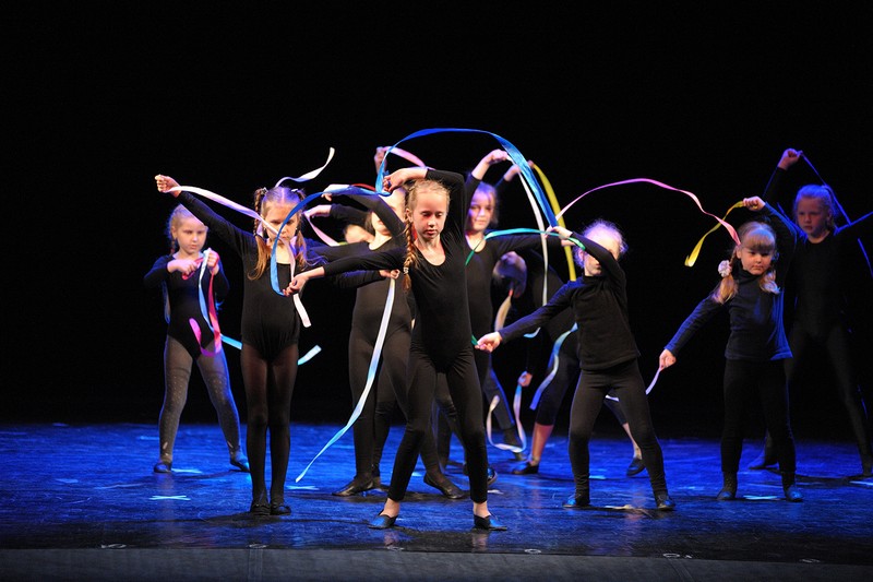 Тэатр і танцы навучылі быць такімі як ёсць: “Рампа-па” і “Свабодная студыя” паказалі вынікі года на справаздачным канцэрце