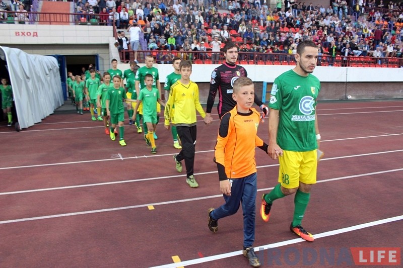 За такую каманду не сорамна! "Нёман" на сваім стадыёне ў сур'ёзнай барацьбе саступіў БАТЭ За такую каманду не сорамна! "Нёман" на сваім стадыёне ў сур'ёзнай барацьбе саступіў БАТЭ