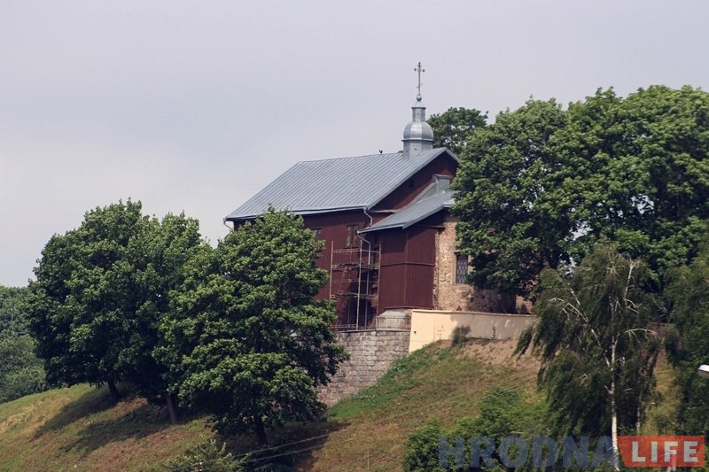 Спецыялісты вывучаюць драўляную сцяну Каложы і рыхтуюцца да яе рамонту Спецыялісты вывучаюць драўляную сцяну Каложы і рыхтуюцца да яе рамонту