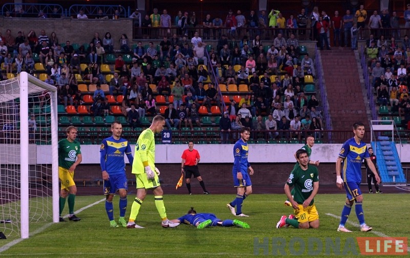 За такую каманду не сорамна! "Нёман" на сваім стадыёне ў сур'ёзнай барацьбе саступіў БАТЭ За такую каманду не сорамна! "Нёман" на сваім стадыёне ў сур'ёзнай барацьбе саступіў БАТЭ