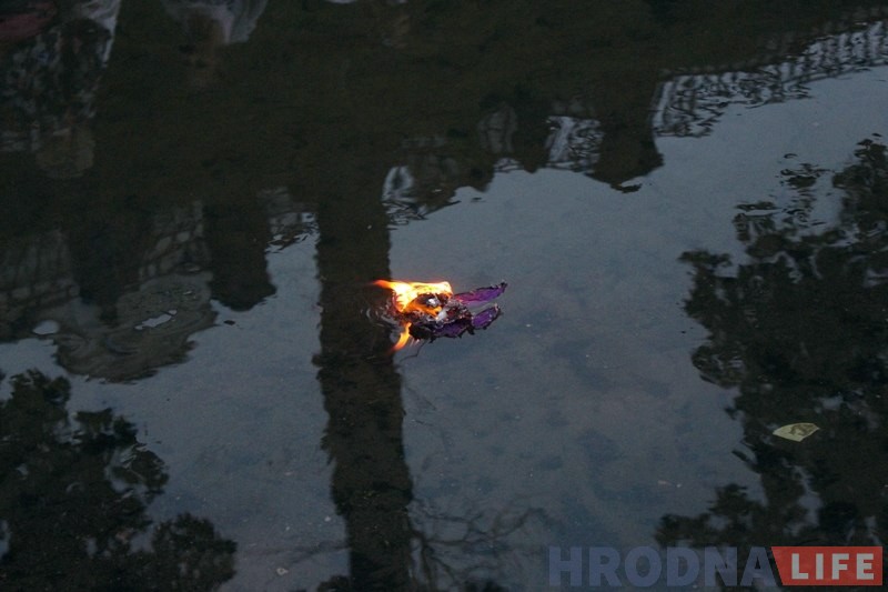 У парку Жылібера прайшоў фестываль водных ліхтарыкаў У парку Жылібера прайшоў фестываль водных ліхтарыкаў