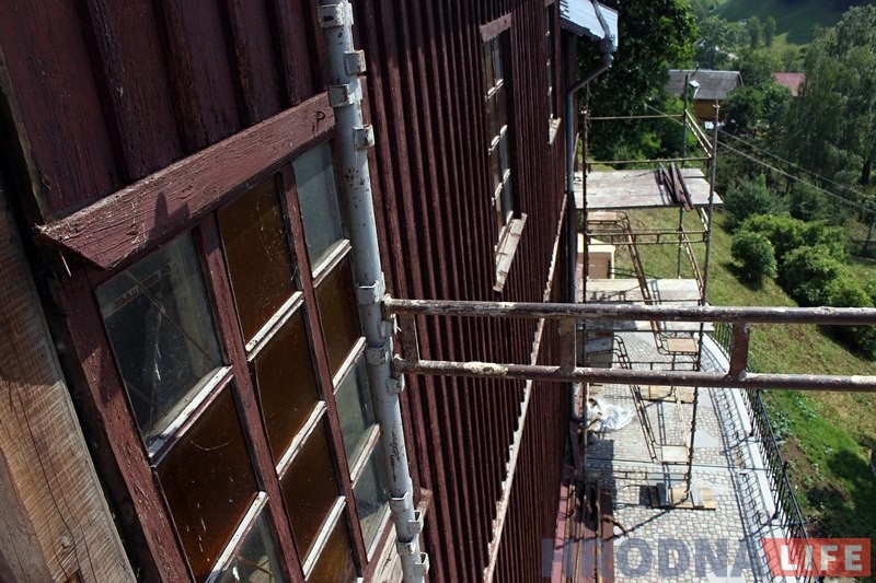 Спецыялісты вывучаюць драўляную сцяну Каложы і рыхтуюцца да яе рамонту Спецыялісты вывучаюць драўляную сцяну Каложы і рыхтуюцца да яе рамонту