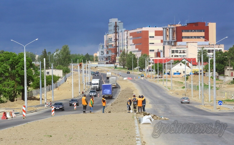 У маладым гродзенскім мікрараёне Альшанка адкрыюць дзіцячы садок, амбулаторыю і шасціпалоску з  пуцеправодам