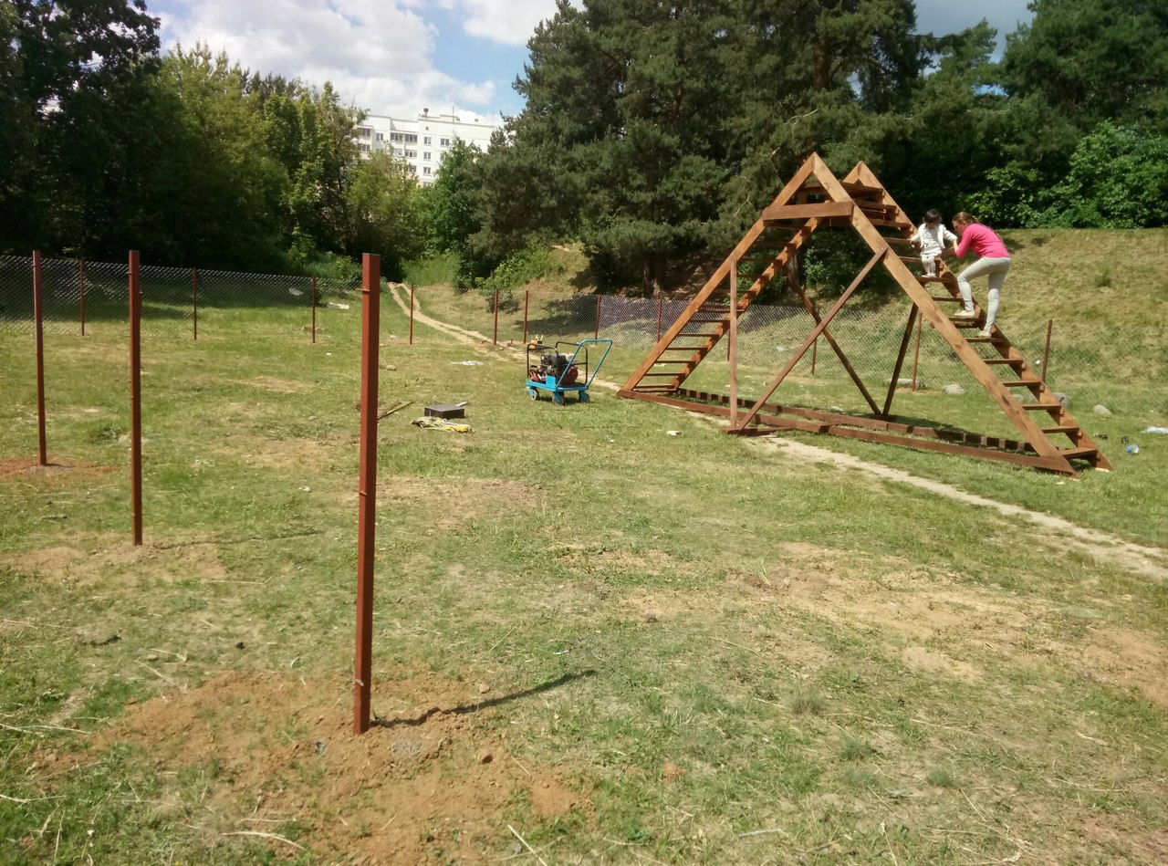 Сабакам выгул, а людзям свята. На Вішняўцы ўрачыста адкрыюць другую ў горадзе пляцоўку для сабак Сабакам выгул, а людзям свята. На Вішняўцы ўрачыста адкрыюць другую ў горадзе пляцоўку для сабак
