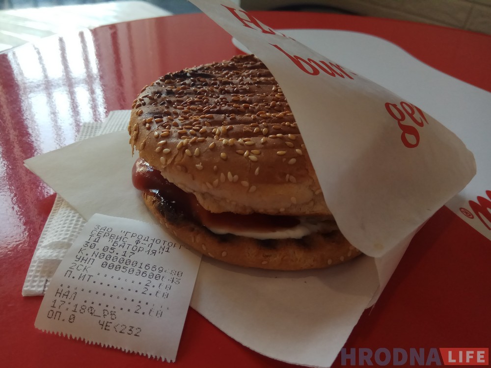 Пяць гродзенскіх бургераў: эксперт пакаштаваў вулічны фаст-фуд на сляпой дэгустацыі